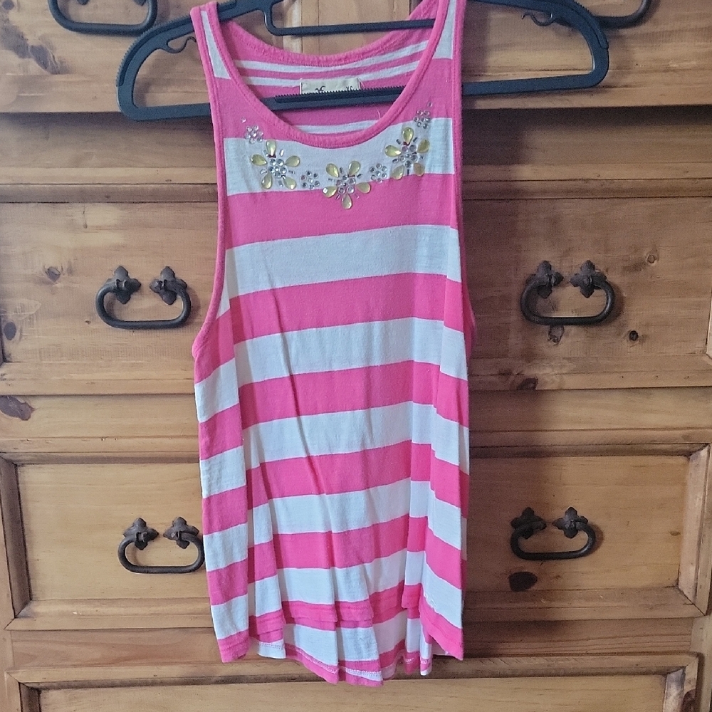 Hollister Pink and White Graphic Sleeveless Tank Top